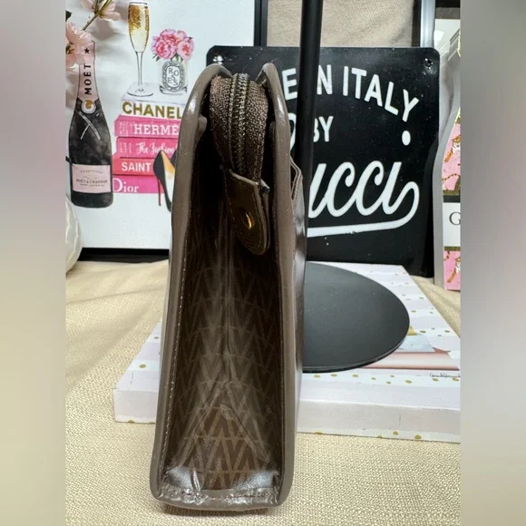 ⭐️Mario Valentino Brown Clutch